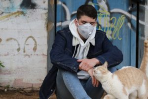 Was macht das Virus mit den Kindern und Jugendlichen?