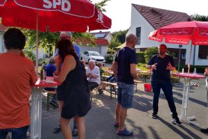 Bei bestem Wetter konnte man sich ungezwungen treffen und unterhalten